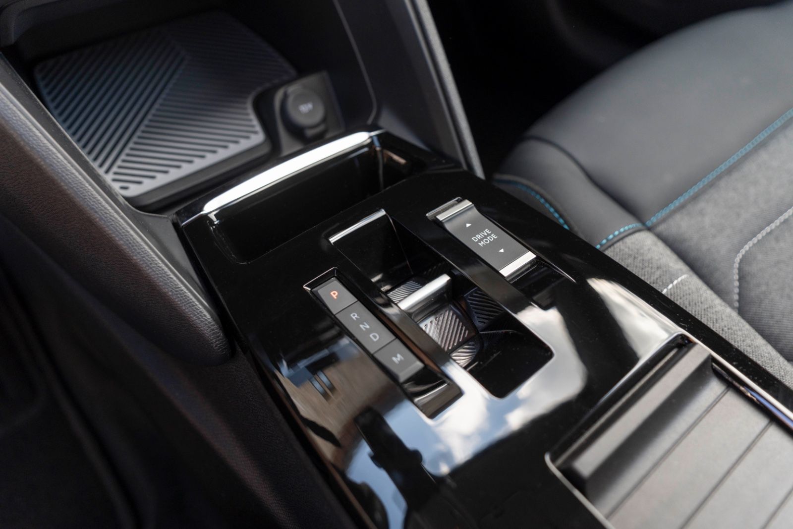 Fahrzeugabbildung Citroën C4 X Feel Pack LED KAM TEMPOMAT CARPLAY SHZ