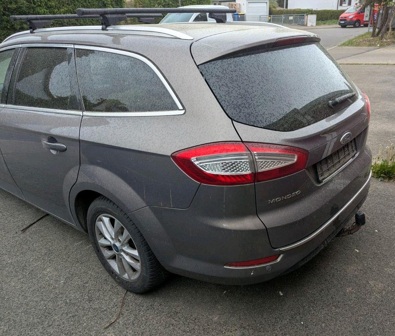 Ford Mondeo 2013 — interior
