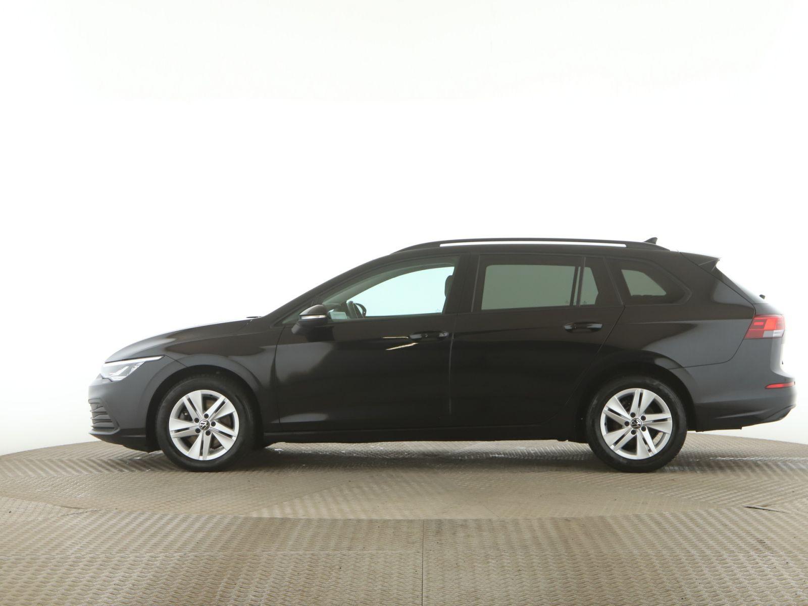 Volkswagen Golf VIII Variant 2.0 TDI Life AHK+LED+Navi+Appl