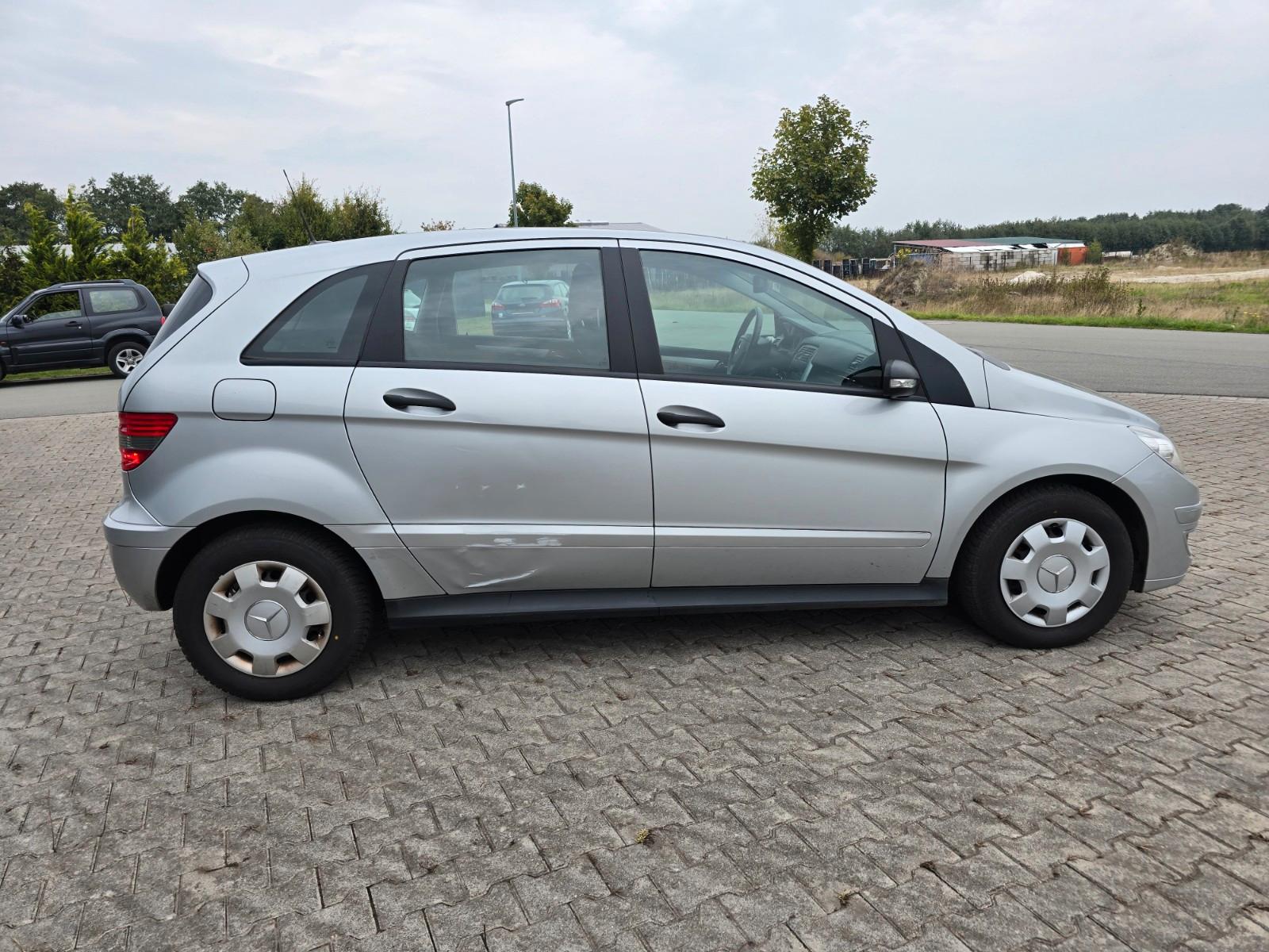 Mercedes-Benz B170 2007 — engine 1.699 cm³, 116 HP (85kW)