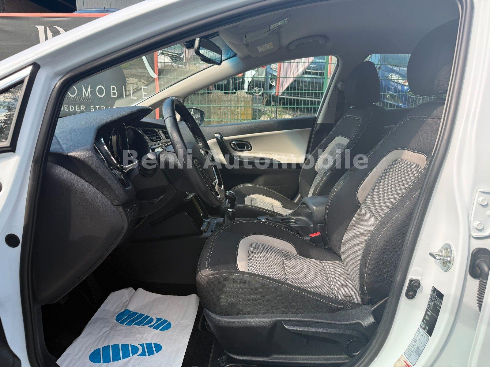 Kia cee'd / Ceed Dream Team/NAVI/SHZ/KAMERA/TMP/LED/