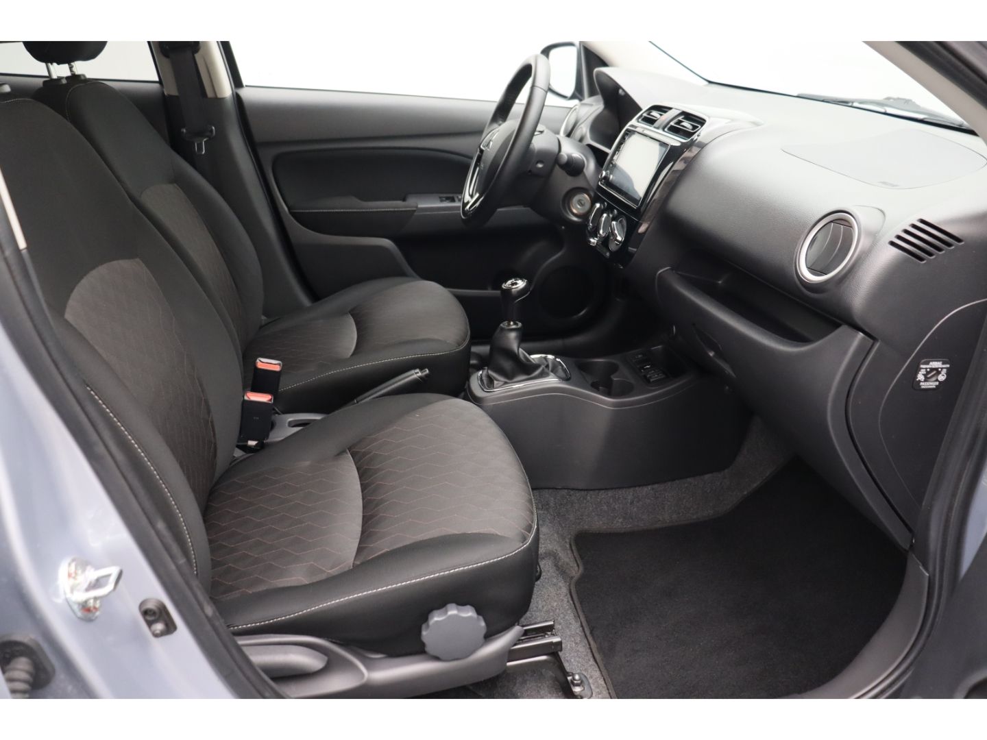 Fahrzeugabbildung Mitsubishi Space Star Select+ Garantie Klima Temp AppleCP