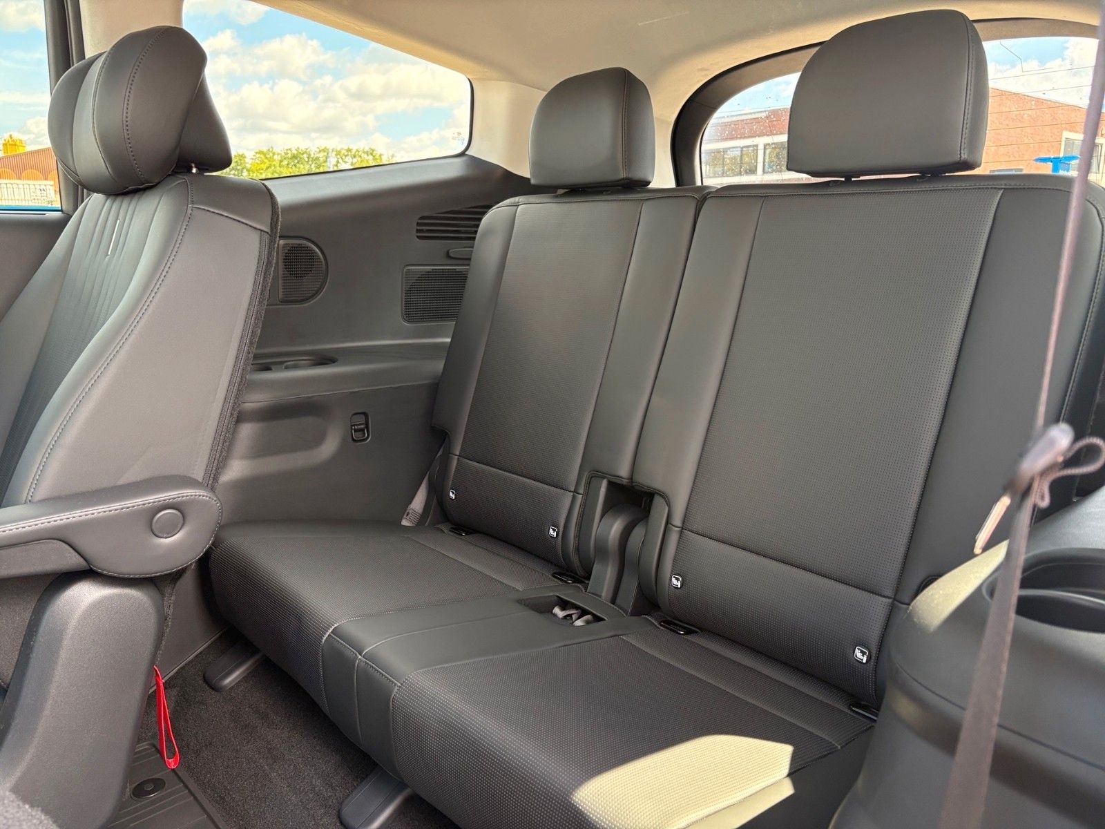 Fahrzeugabbildung Hyundai IONIQ 9 Uniq 110 kWh *ALLRAD*