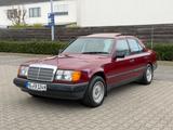 Mercedes-Benz E 200 w124 H-Zulassung Diesel TÜV 07/27 S-Dach - Mercedes-Benz E 200: W124