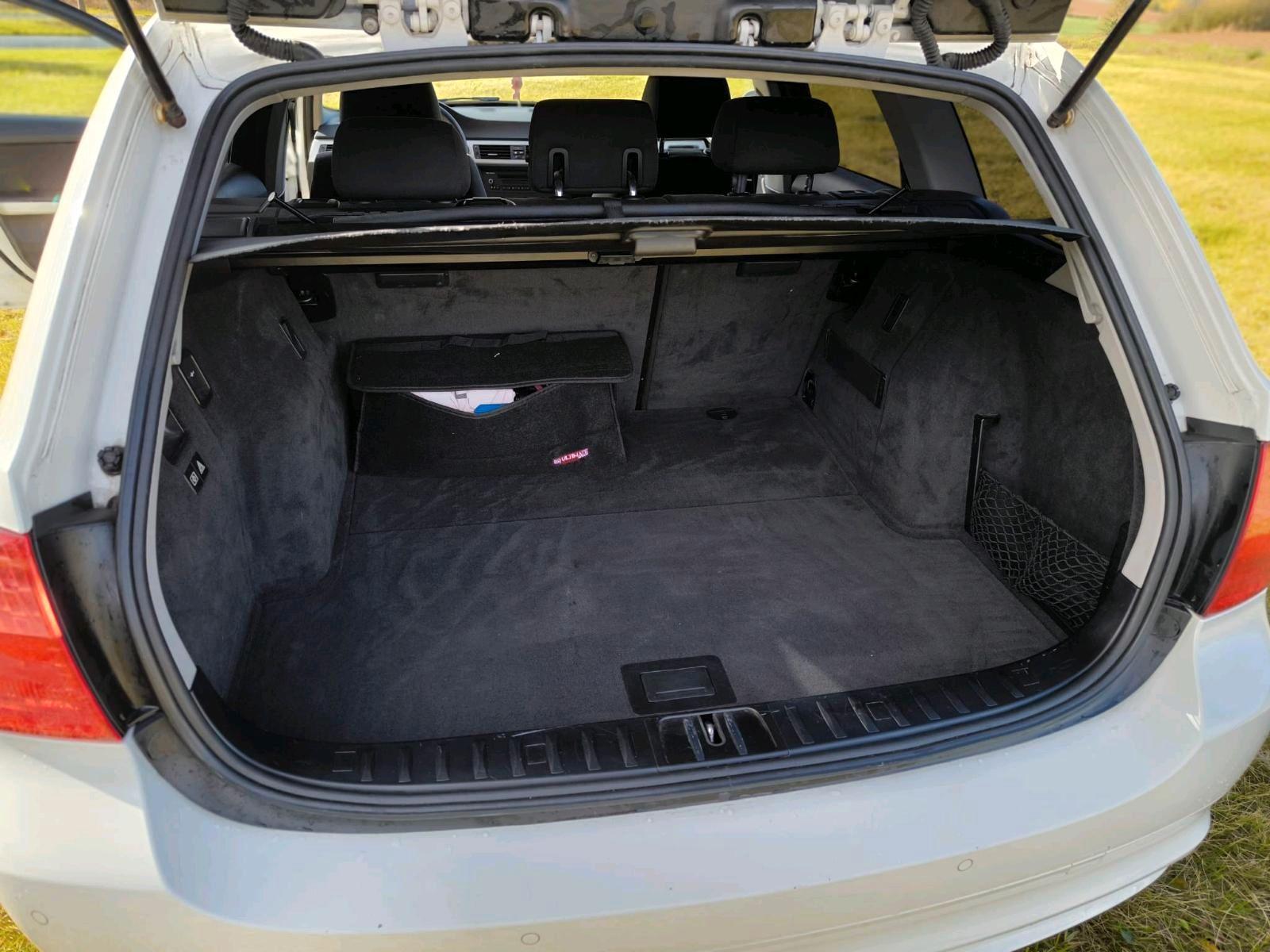 BMW 318 2011 — photo 5