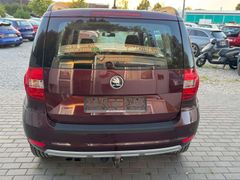 Fahrzeugabbildung Skoda Yeti Panorama AHK PDC NAVI