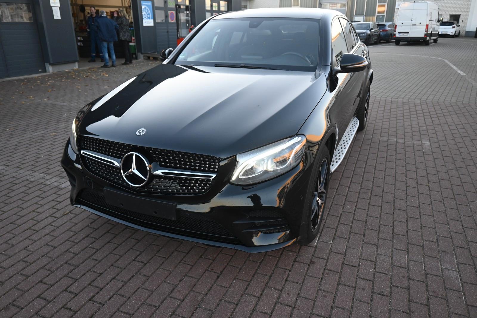 Mercedes-Benz GLC 300 GLC Coupe 4Matic*AMG Line*LED*