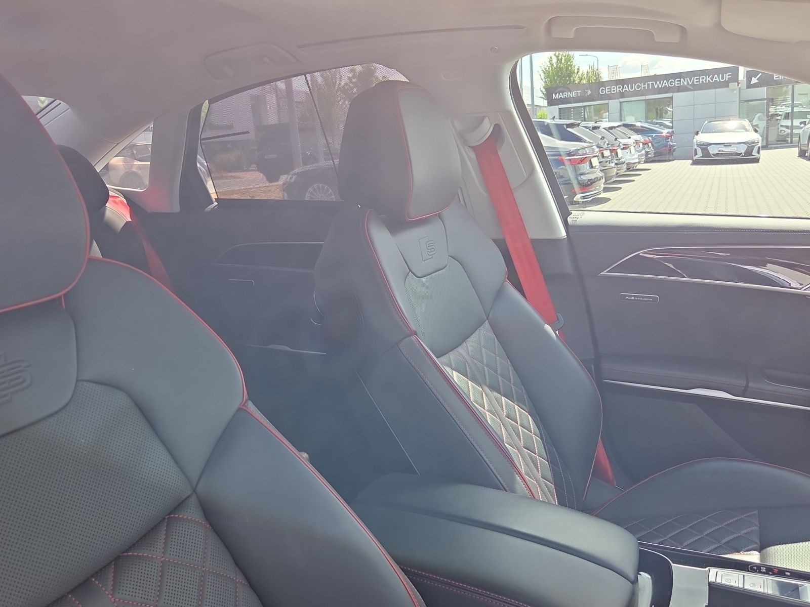 Audi S8 - Bild 17