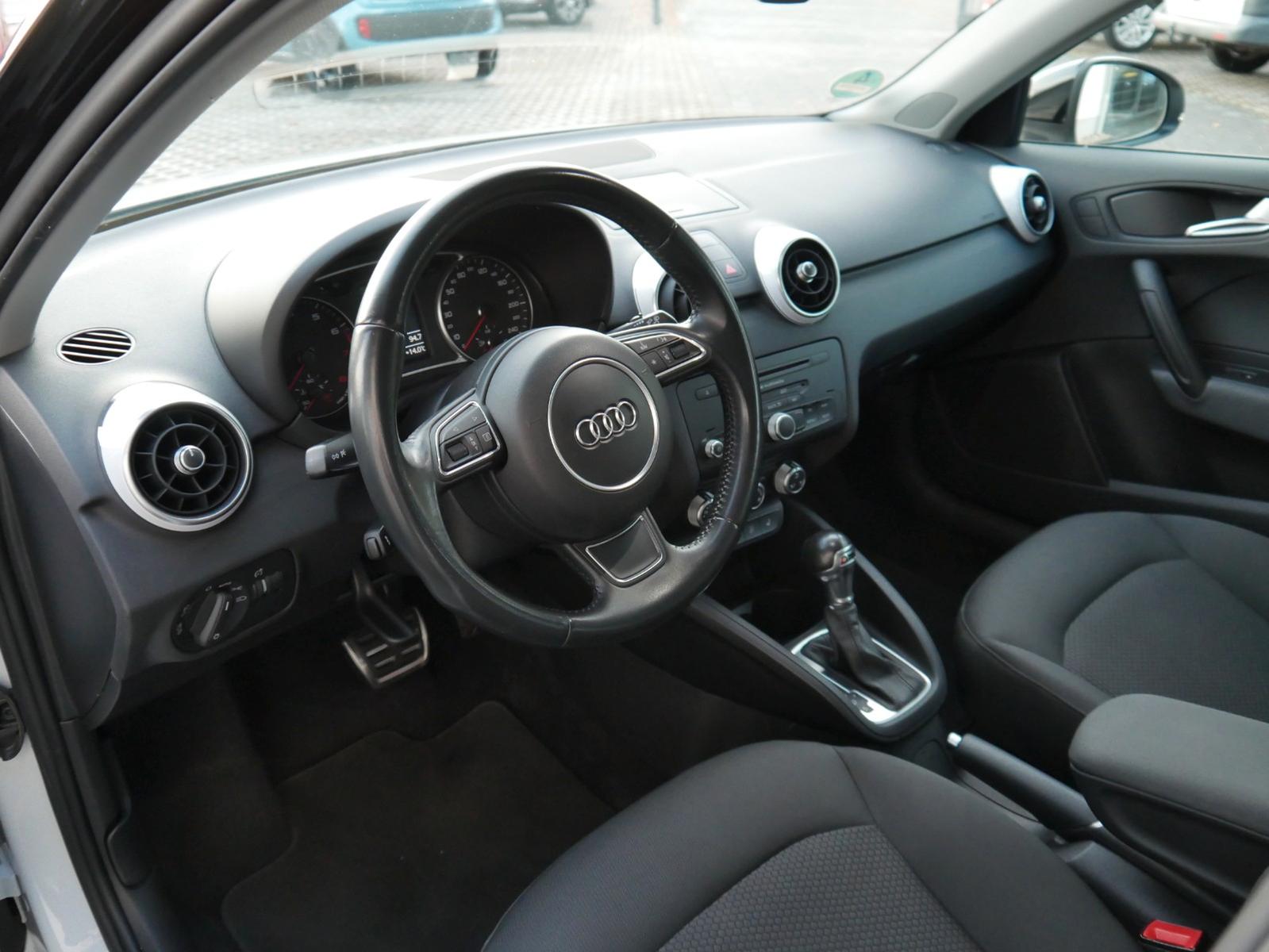 Audi A1 Sportback 1.4 TFSI S-tronic S-Line Xenon Navi