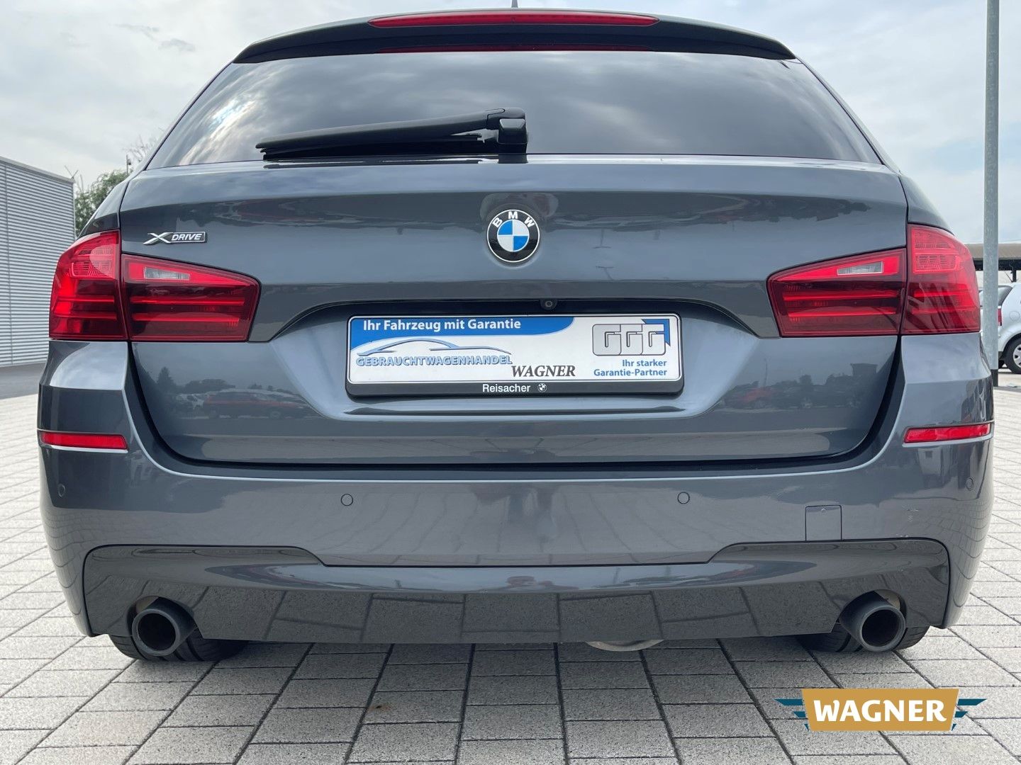Fahrzeugabbildung BMW 535 d xDrive M-Paket Touring DPF Head-UP