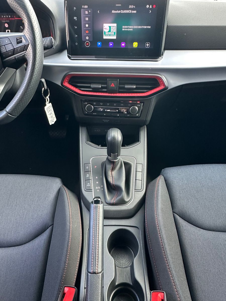 Fahrzeugabbildung SEAT Ibiza FR 1.0 TSI DSG NAV+LED+PDC+DAB+GANZJAHRES