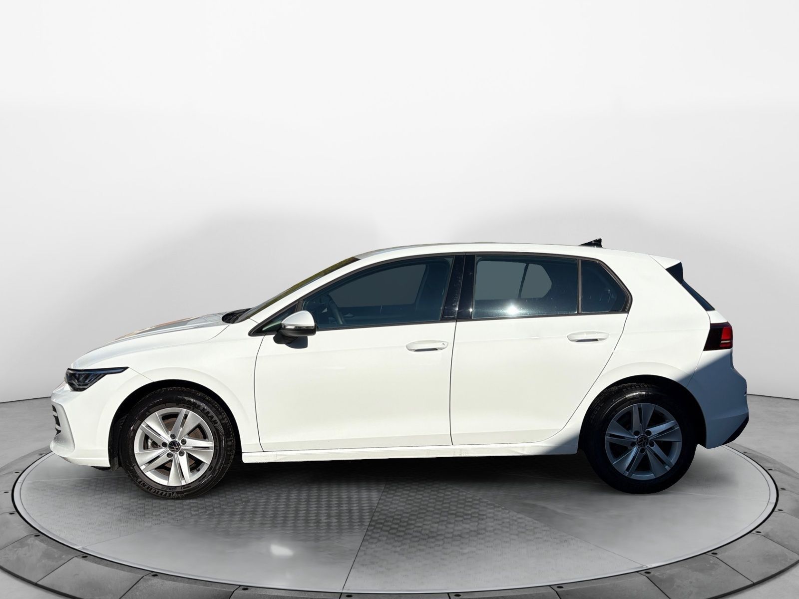 Volkswagen Golf VIII 1.5 TSI Life LED Kamera Sitzheizung imagem 3