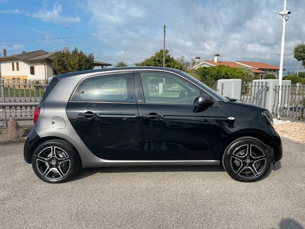 Image of Smart ForFour