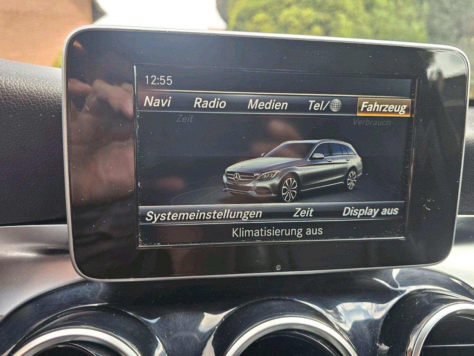 Mercedes-Benz C180 2015 — photo 8