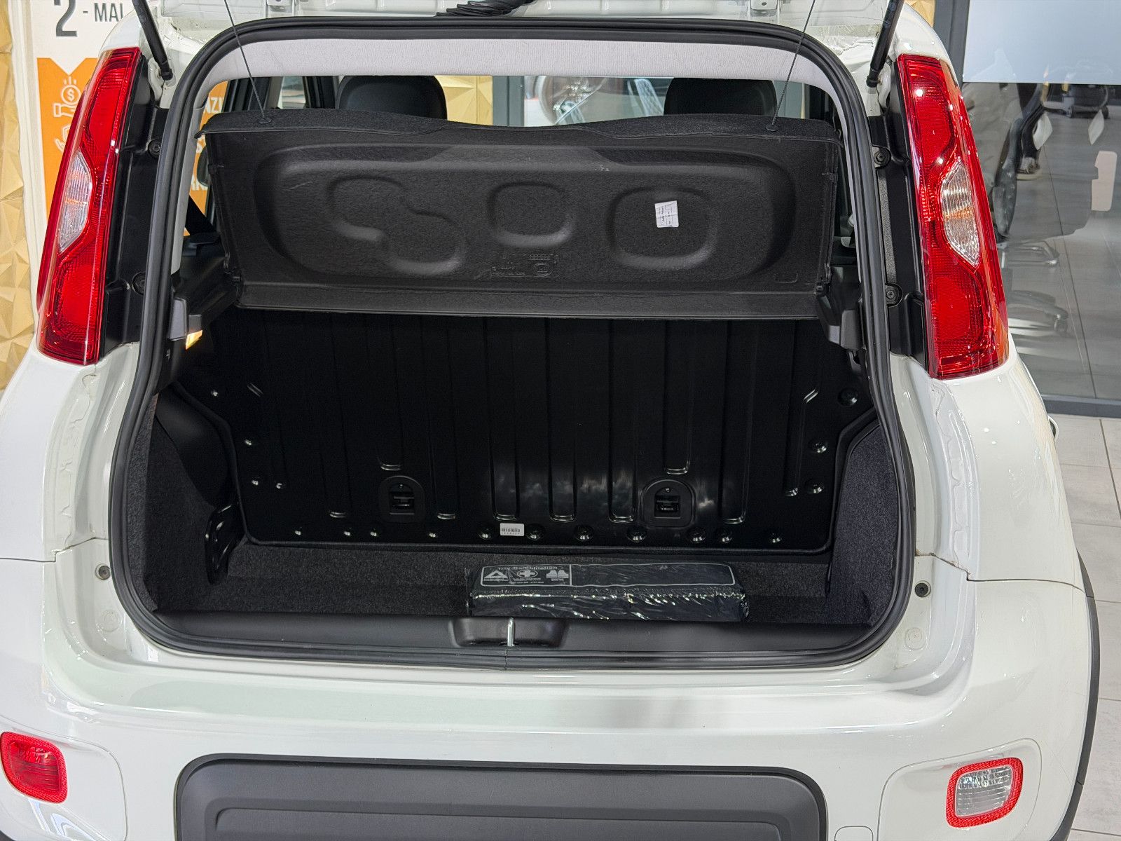 Fahrzeugabbildung Fiat Panda /KLIMA/4-TÜRER/DAB/ALLWETTER/1-HAND