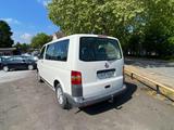 Volkswagen T5 Transporter KLIMA*STANDHEIZUNG*AHK*8-SITZER*T - gebrauchte VW T5 Transporter aus dem Jahr 2005