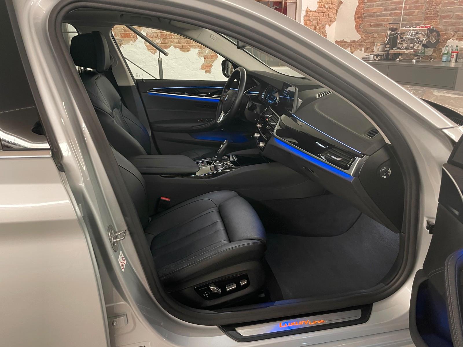 BMW 520 d xDrive Luxury Line *** Vollausstattung ***