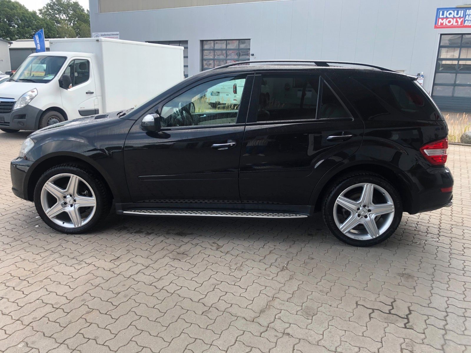 Fahrzeugabbildung Mercedes-Benz ML 350 AMG  4Matic