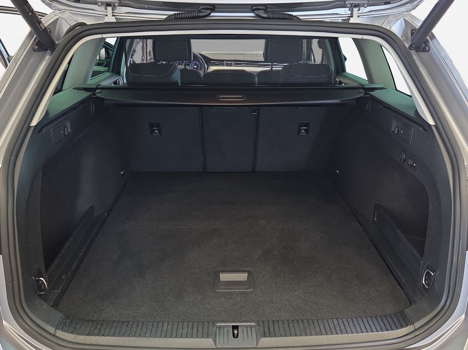 Volkswagen Passat Variant - Bild 14