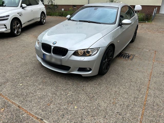 BMW E92 320i Coupé