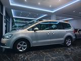 Volkswagen Sharan Highline BMT 4Motion PANO LEDER 7-SITZE - Volkswagen Sharan: Allradantrieb, 4motion