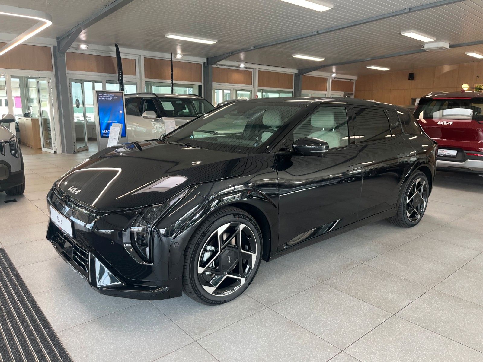 Fahrzeugabbildung Kia EV4 81 FWD GTL DWP COM