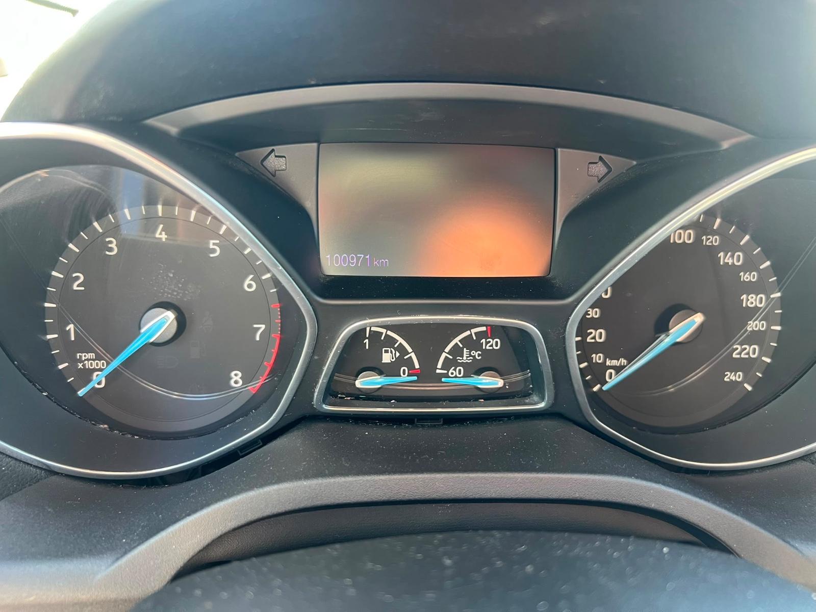 Ford Grand C-MAX 2015 — photo 16