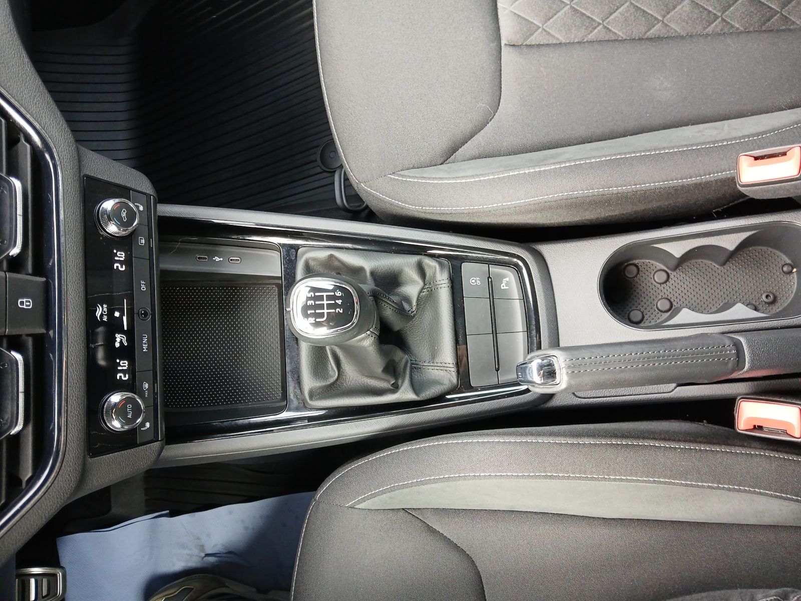 Fahrzeugabbildung SKODA Kamiq TSI Style LED ACC RFK SH