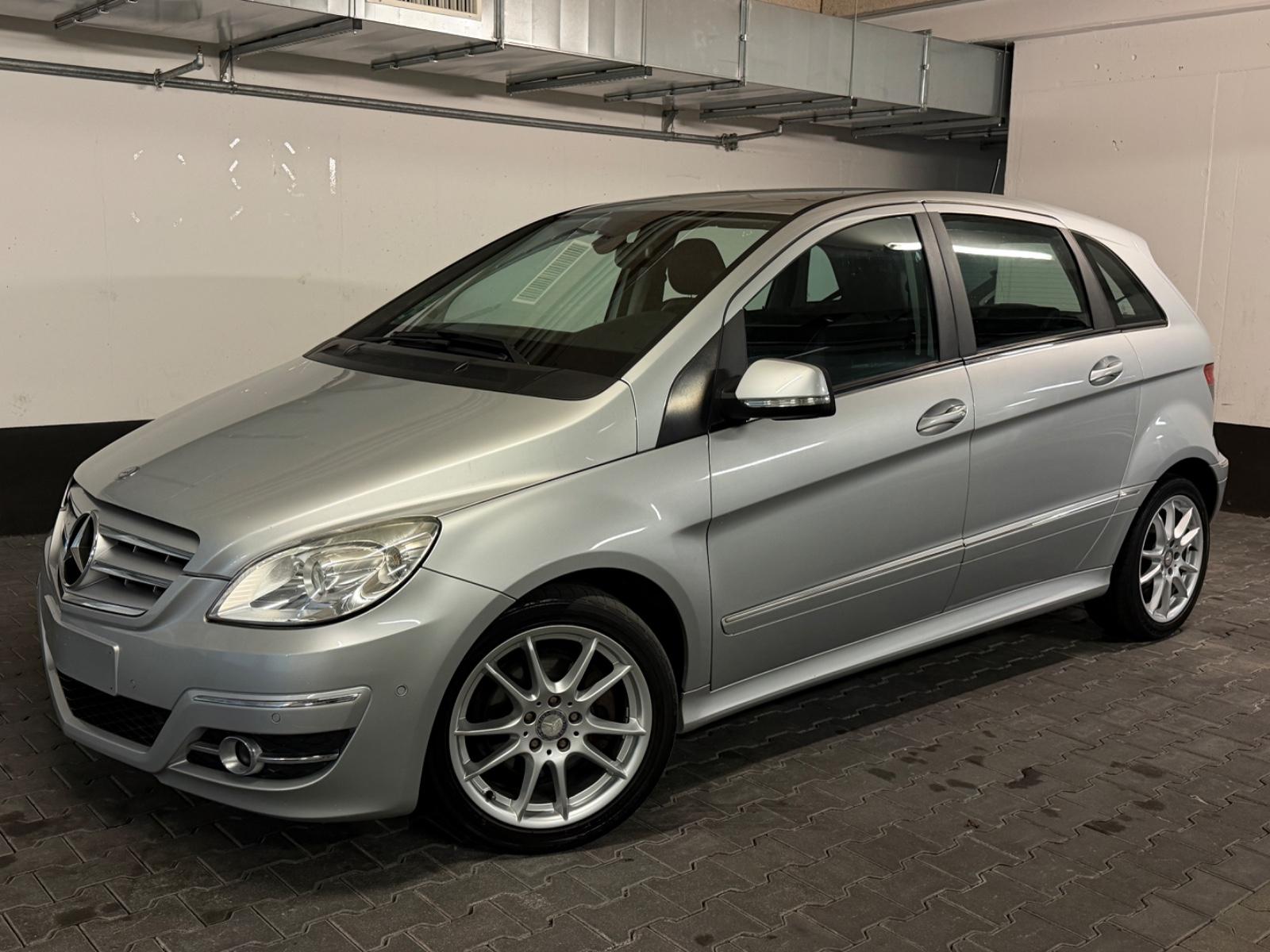 Mercedes-Benz B 180CDI SPORTPAKET KLIMAA~WENIGKM~LEDER~PDC~
