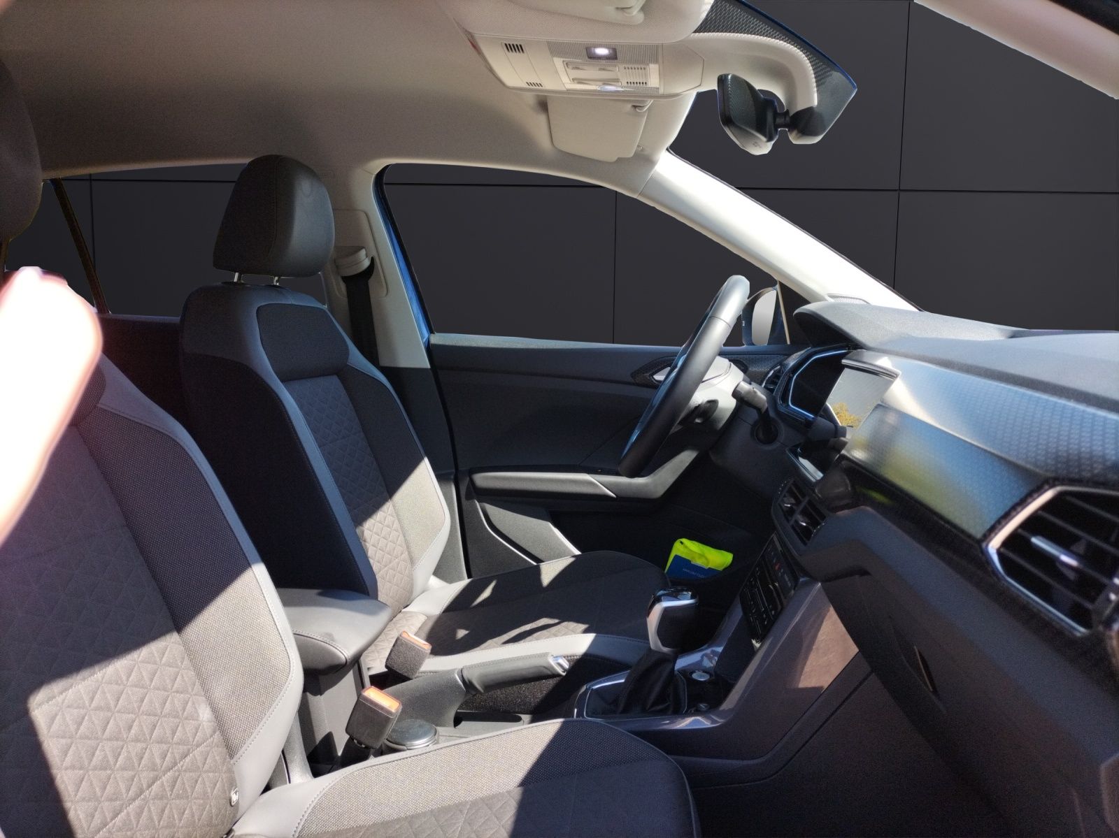 Fahrzeugabbildung Volkswagen T-Cross Style DSG LED ACC Navi Kamera Keyless