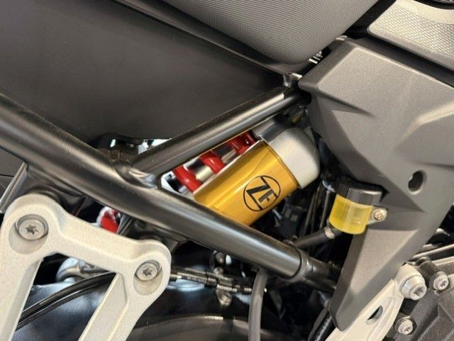Fahrzeugabbildung BMW F 800 GS Triple Black 3 Pakete