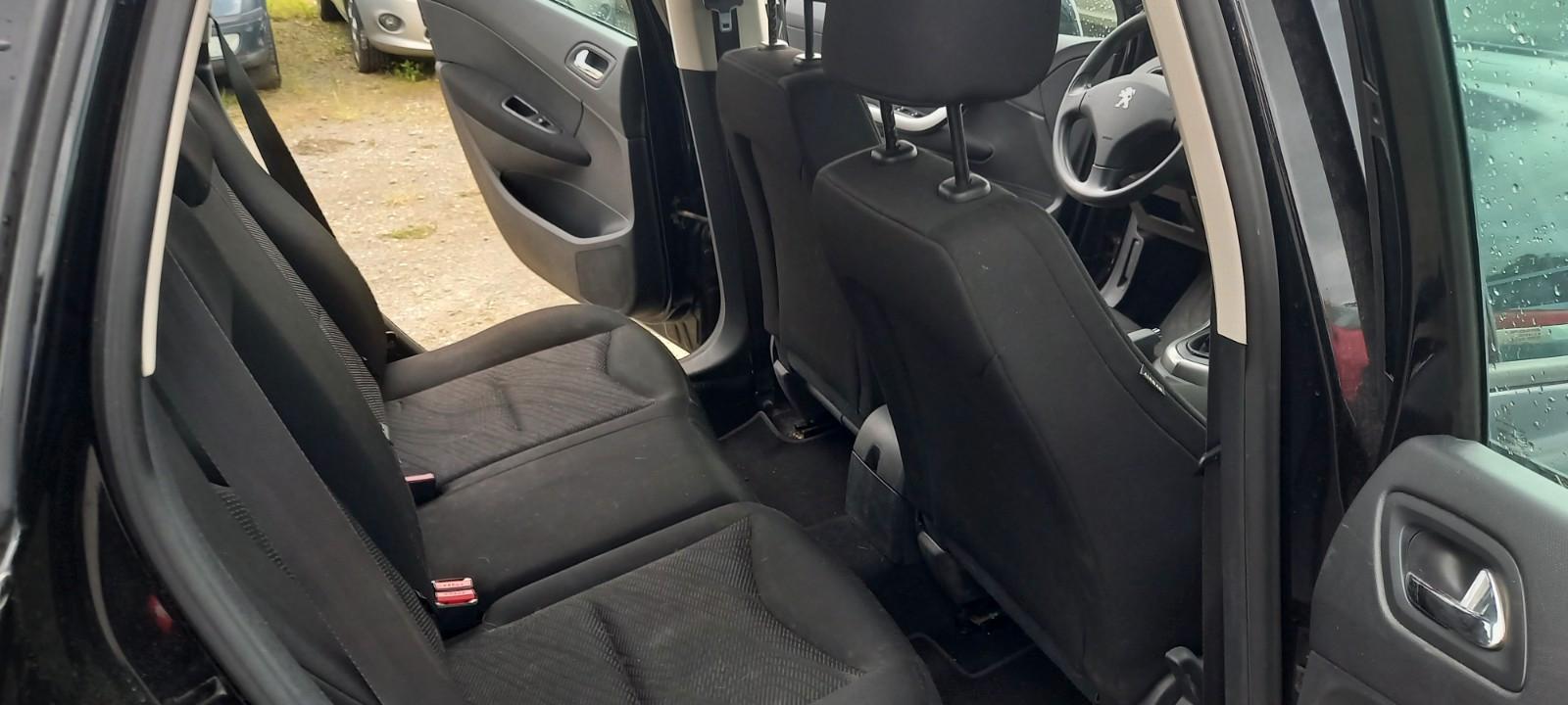 Peugeot 308 2014 — photo 21