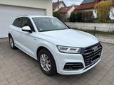 Audi Q5 55 TFSI e S tronic quattro -