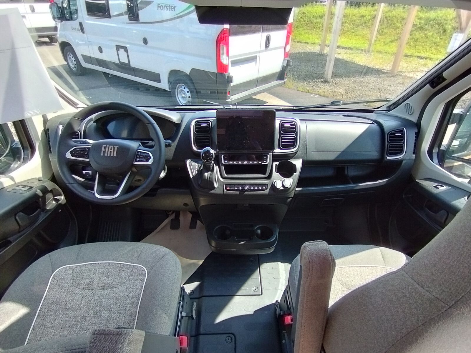 Fahrzeugabbildung Malibu Van diversity 640 LE K GT Skyview Dachklima gesc