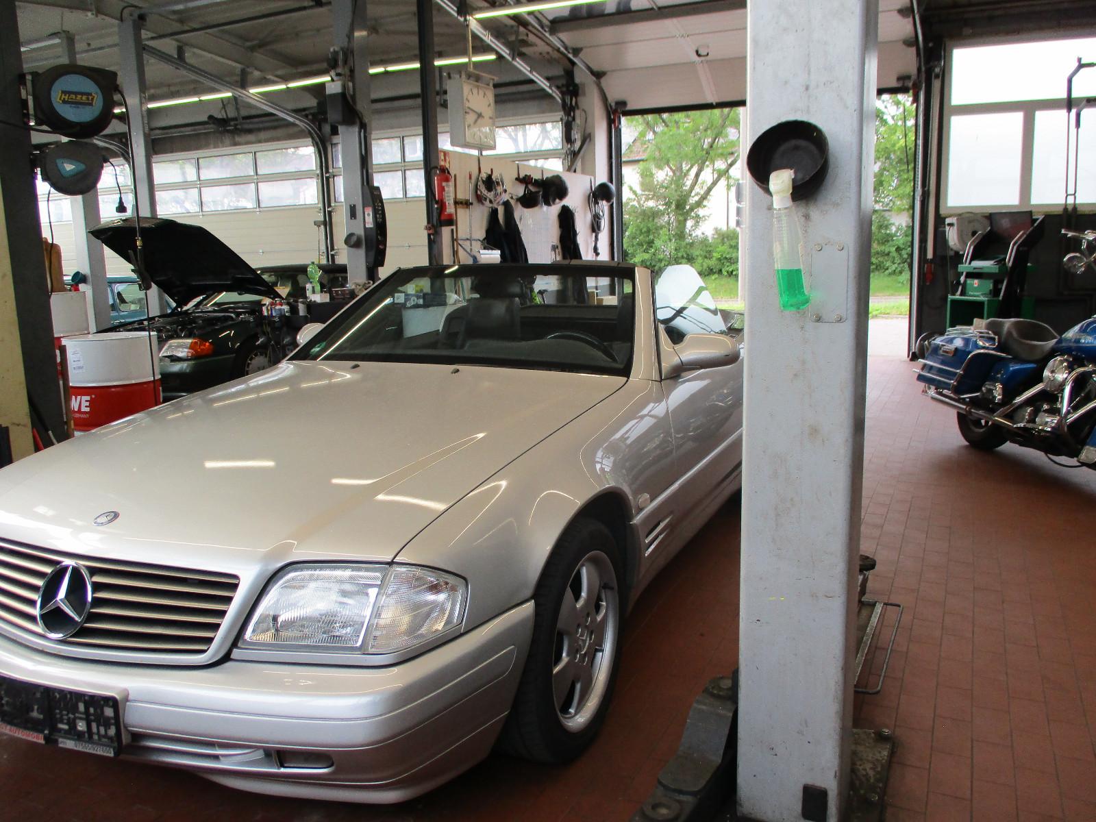 Mercedes-Benz SL 320
