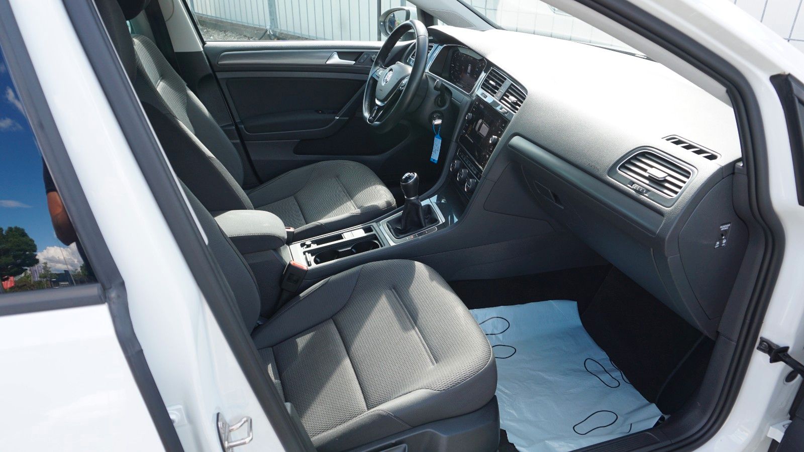 Fahrzeugabbildung Volkswagen Golf VII Variant Comfortline ACC,Navi,SH,PDC