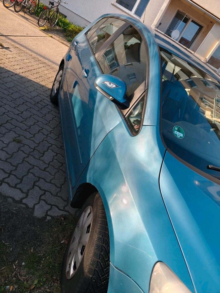 Volkswagen Golf Plus 2006 — салон
