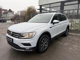 Volkswagen Tiguan Allspace Comfortline 7.SITZER/PDC/NAVI!!! - Volkswagen Tiguan Allspace in Essen