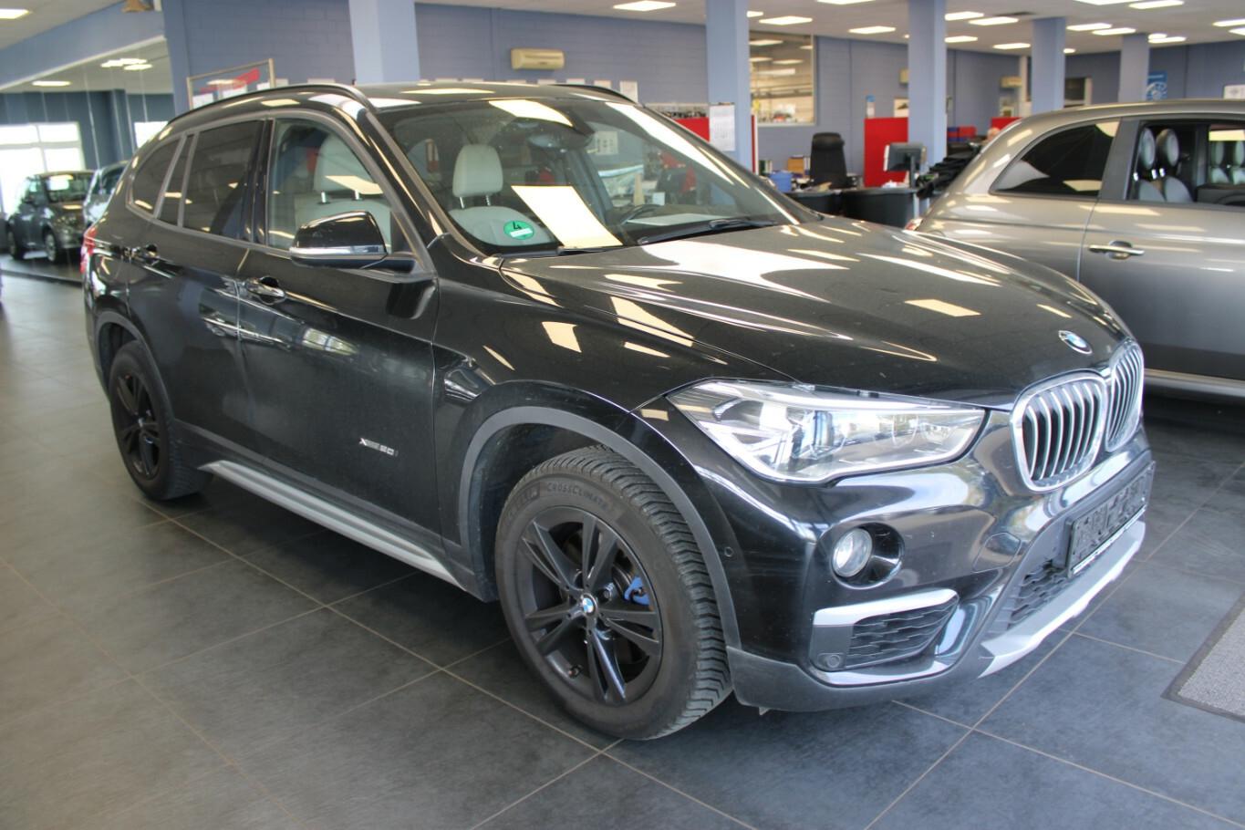 BMW X1 xDrive20i Aut. xLine - Panorama -Head-Up -