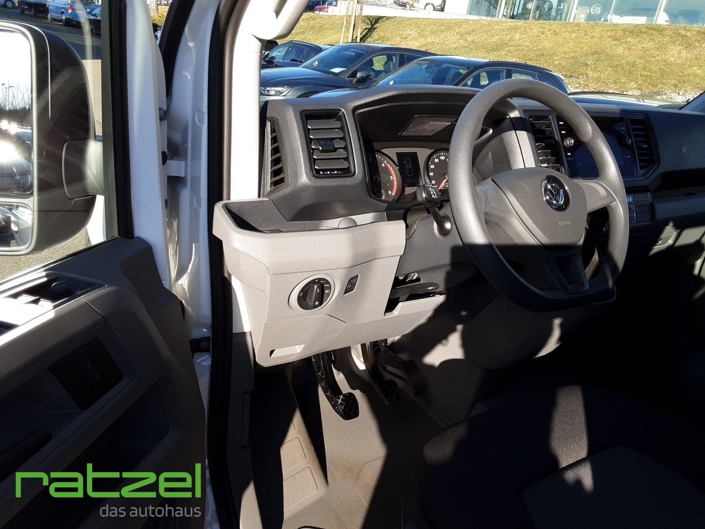 Fahrzeugabbildung Volkswagen Crafter Pritsche DOKA ML 2.0 TDI AHK Navi Klimaa