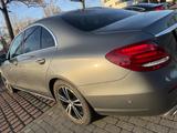 Mercedes-Benz E 220 d Autom. -1.Hand Navi Schiebedach Avantgar - Mercedes-Benz E 220: Taxi