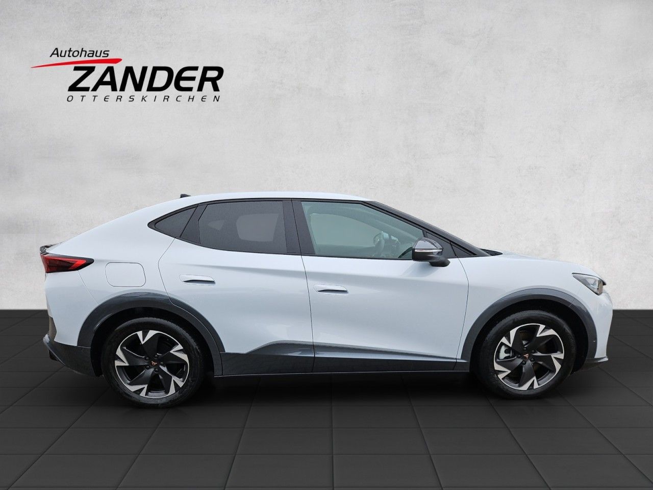 Fahrzeugabbildung CUPRA Tavascan 210 KW AHK/WÄRMEPUMPE/MATRIX/NAVI