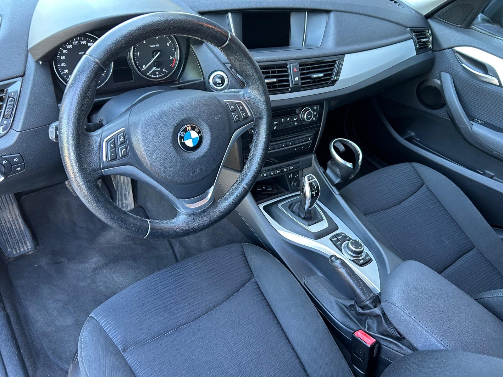 BMW X1 xDrive20d 184 ch • Boîte auto • 4x4 • GPS • Attelage • Sièges électriques chauffants