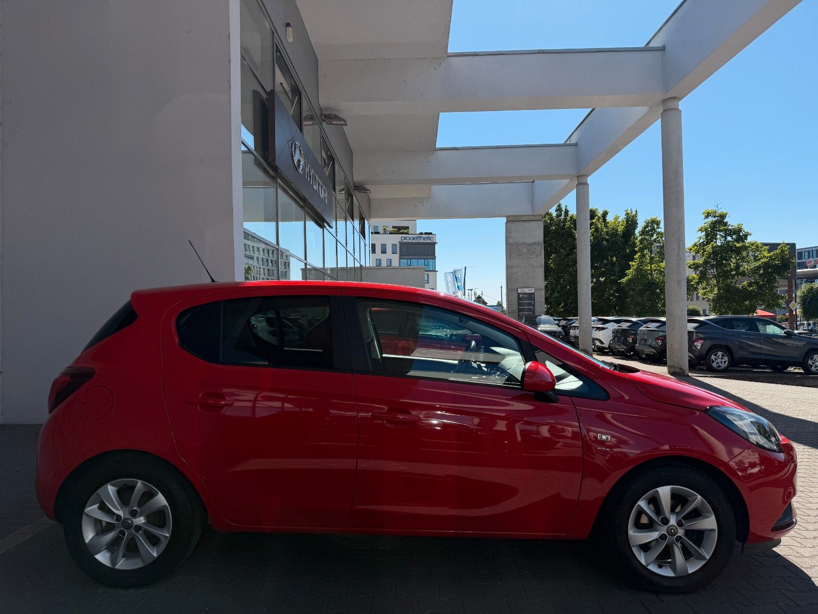 Fahrzeugabbildung Opel Corsa E Drive 90PS PDC/SHZ/LMR!