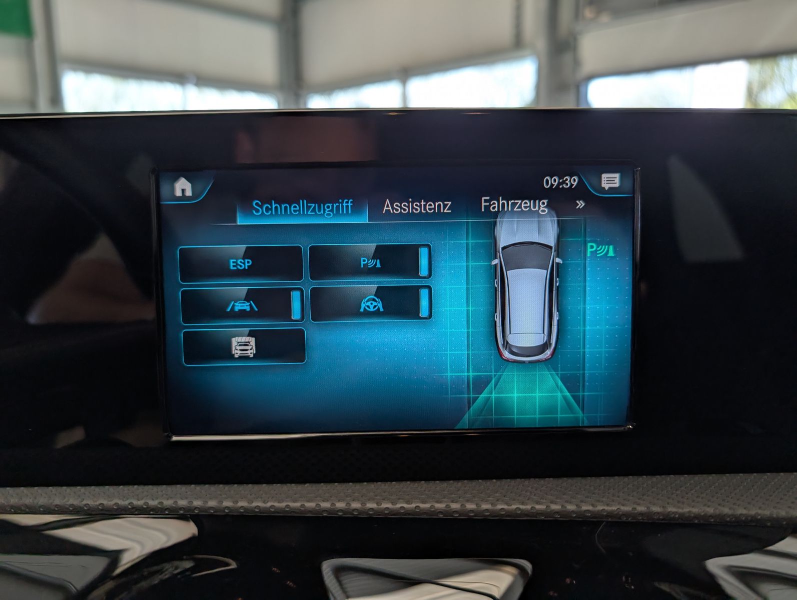 Fahrzeugabbildung Mercedes-Benz CLA 250 SB Dinamica AMG-Line MBux Cam ACC Pano