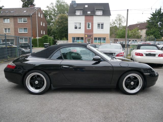 996