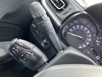 Bild 21 Citroën C3 PureTech 1.2 Shine AUTOMATIK/PDC/Alufelge /R