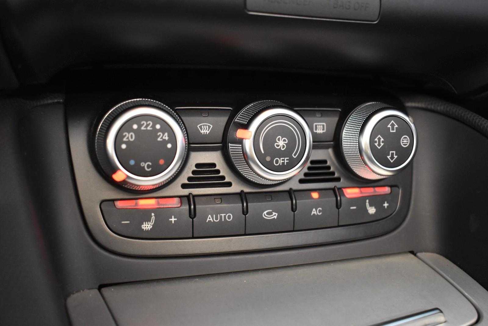 Audi TT 1.8 TFSI Cabrio/S-LINE +/ALCANTARA/SHZ/XENON/