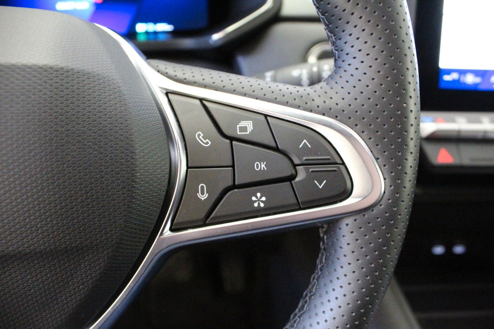 Fahrzeugabbildung Renault Symbioz E-Tech Full Hybrid 145 Techno *Winterp.*