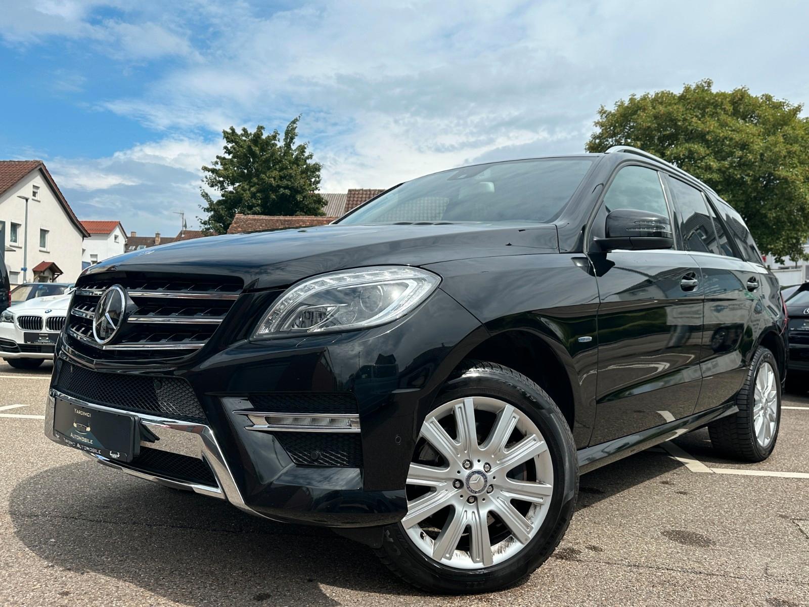 Mercedes-Benz ML 350 CDI BlueTec*AMG*DISTRONIC*COMAND*RFK*SPUR